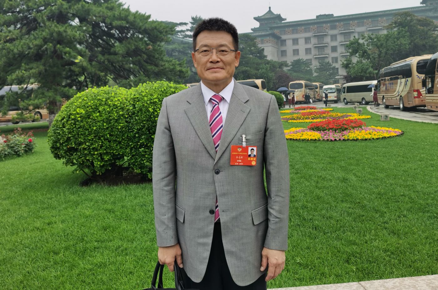 6.全国政协委员、世界杯下单工业制造院院长、党委副书记李志强