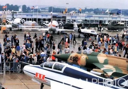 ➺中国世界杯下单工业首次参加巴黎航展